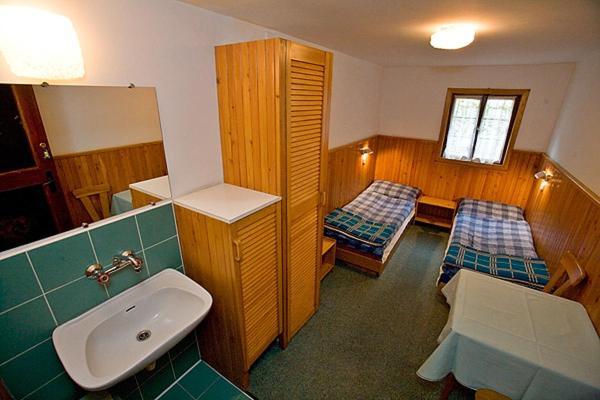 Schronisko Pttk Samotnia Hostel คาร์ปัตซ์ ห้อง รูปภาพ